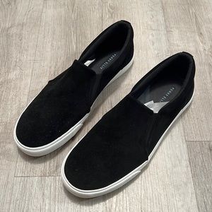 Men’s Perry Ellis slip on. Size 12